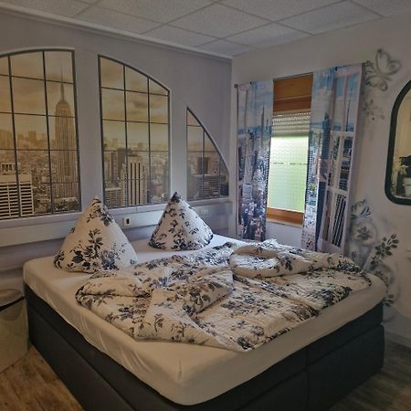 Boardinghouse Sinsheim Zentral Am Burgplatz Hostel ภายนอก รูปภาพ