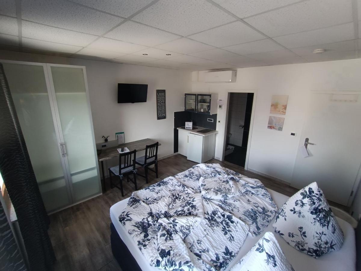 Boardinghouse Sinsheim Zentral Am Burgplatz Hostel ภายนอก รูปภาพ