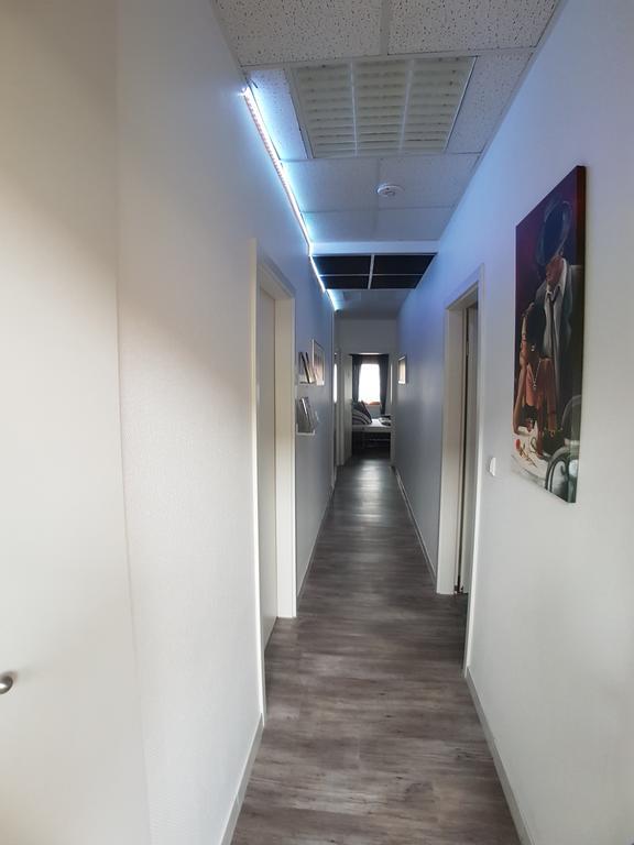 Boardinghouse Sinsheim Zentral Am Burgplatz Hostel ภายนอก รูปภาพ