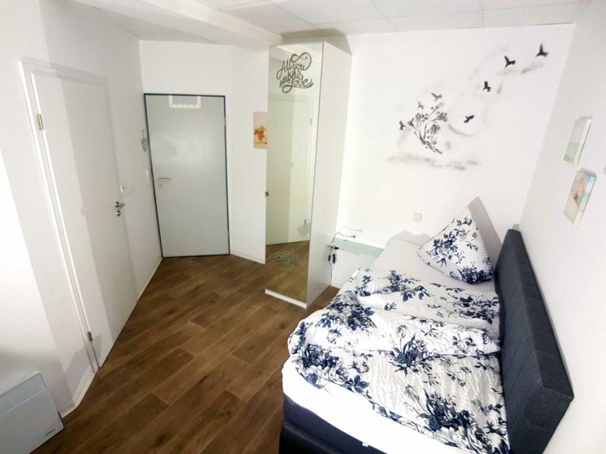 Boardinghouse Sinsheim Zentral Am Burgplatz Hostel ภายนอก รูปภาพ